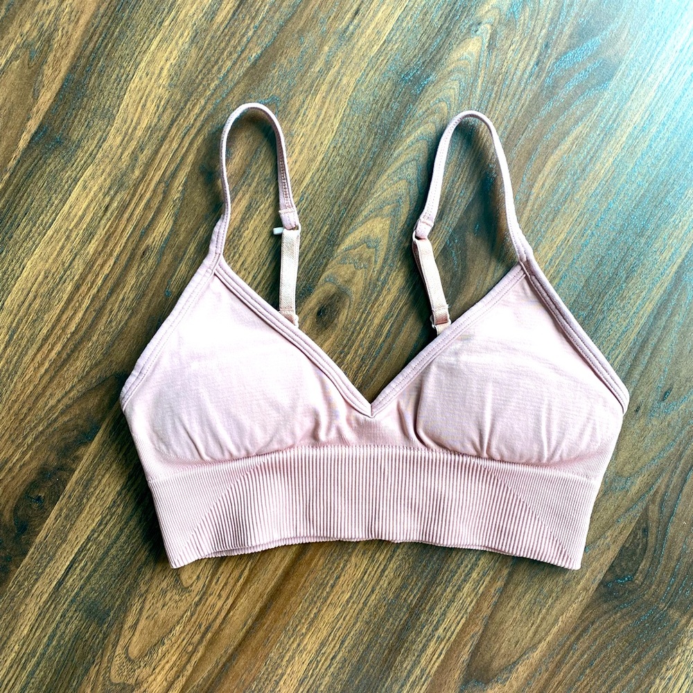 Lululemon Triangle Sports Bra. Women’s size 6
